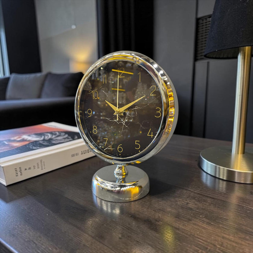 Silver Noir Modern Masa Saati – Gümüş & Siyah Minimal Tasarım Şık Ofis ve Ev Dekor Aksesuarı& Sleep Nova