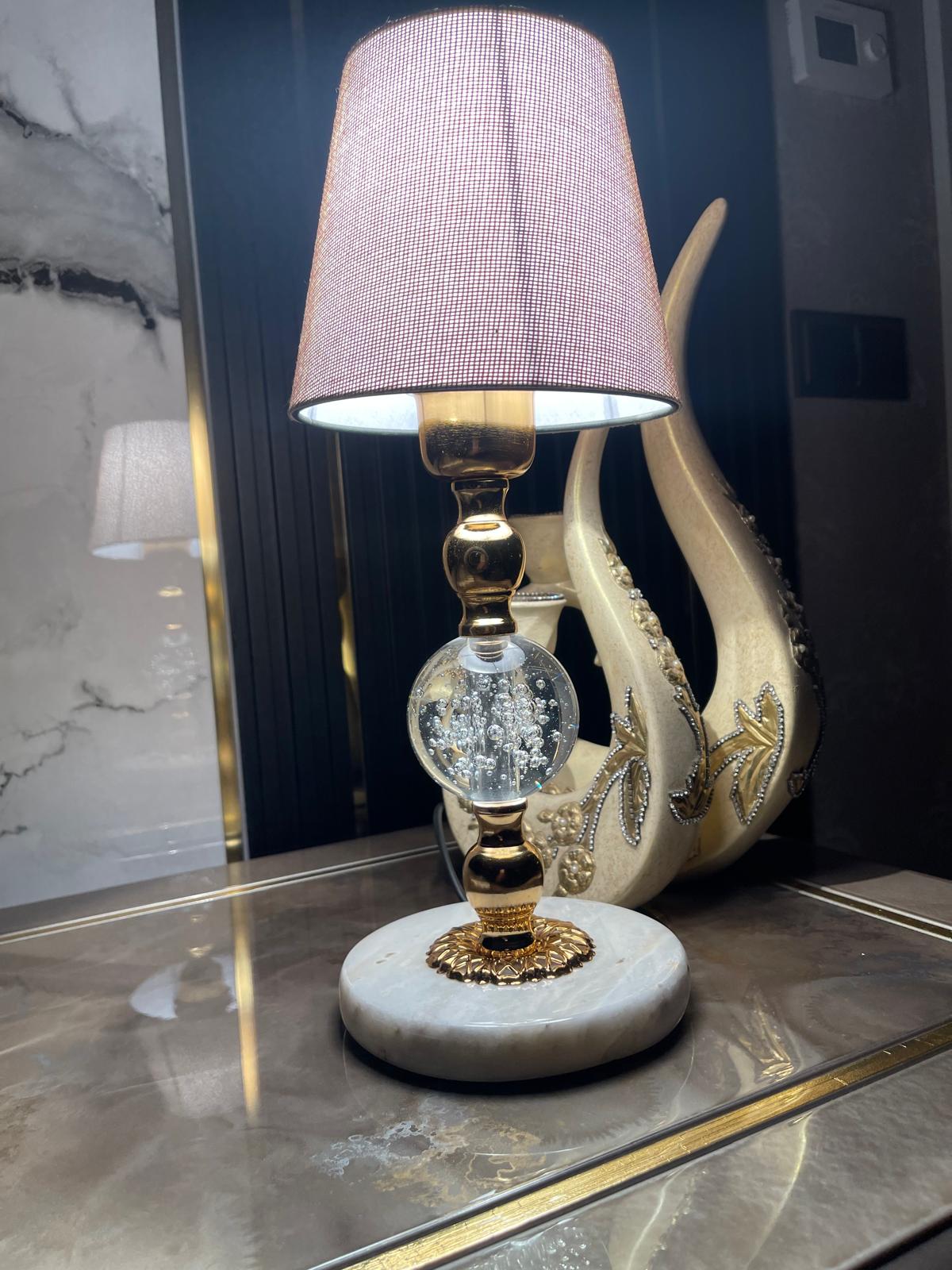 Mermer Tabanlı Lüks Masa Lambası