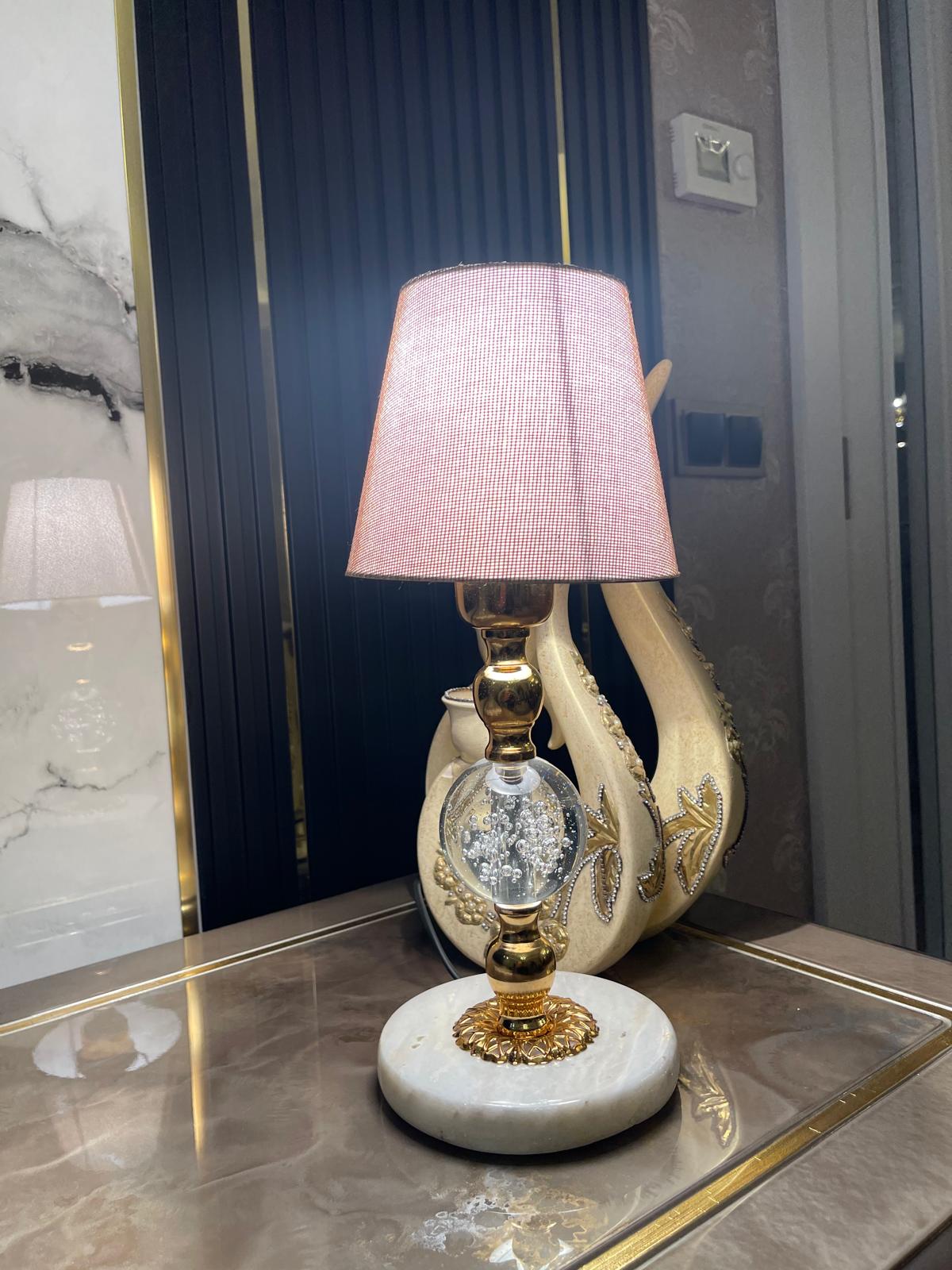 Mermer Tabanlı Lüks Masa Lambası