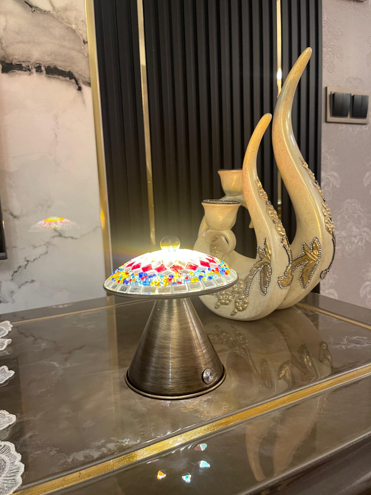 Renkli Mozaik Cam Dekoratif Masa Lambası