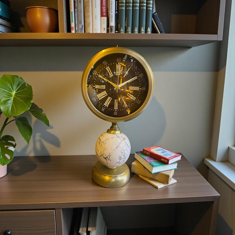 Heritage Gold Globe Dekoratif Masa Saati – Mermer Desenli Klasik Salon & Ofis Saat (Eskitme)