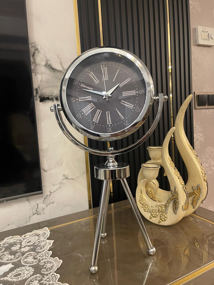 Modern Metal Ayaklı Dekoratif Masa Saati