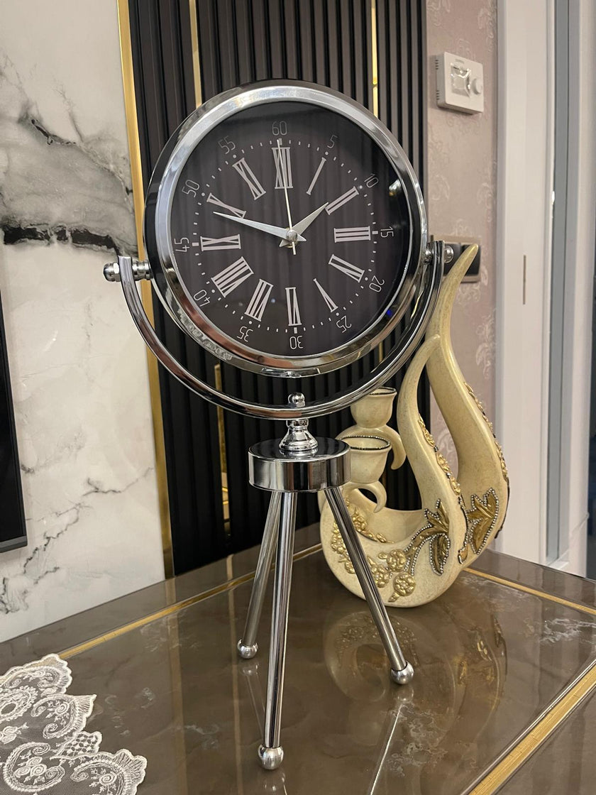 Modern Metal Ayaklı Dekoratif Masa Saati