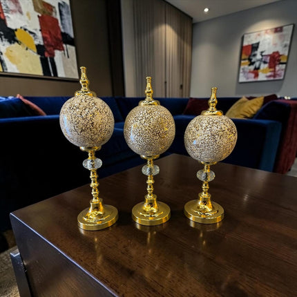 Golden Mosaic Küre Dekoratif Obje Seti – Altın Detaylı Lüks Modern 3’lü Masa Üstü Ev & Ofis Aksesuarı& Sleep Nova