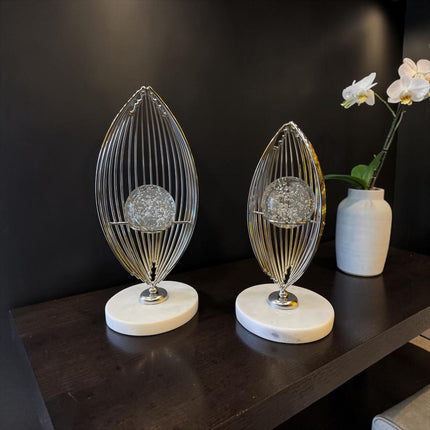 Silver Aura Metal Dekoratif Obje – Mermer Tabanlı Modern Salon Aksesuarı (İkili Set)& Sleep Nova