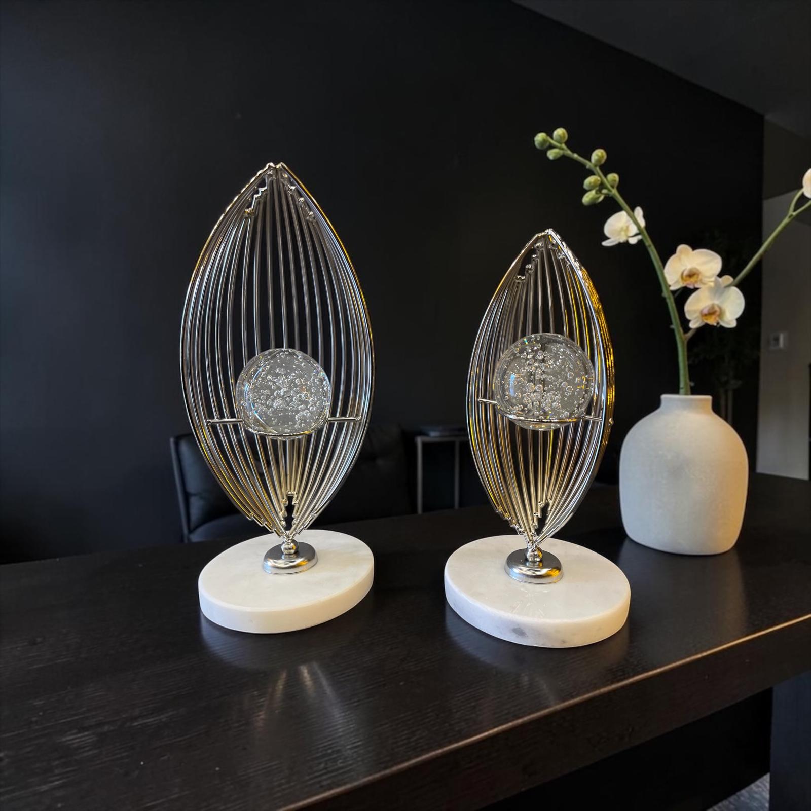 Silver Aura Metal Dekoratif Obje – Mermer Tabanlı Modern Salon Aksesuarı (İkili Set)& Sleep Nova