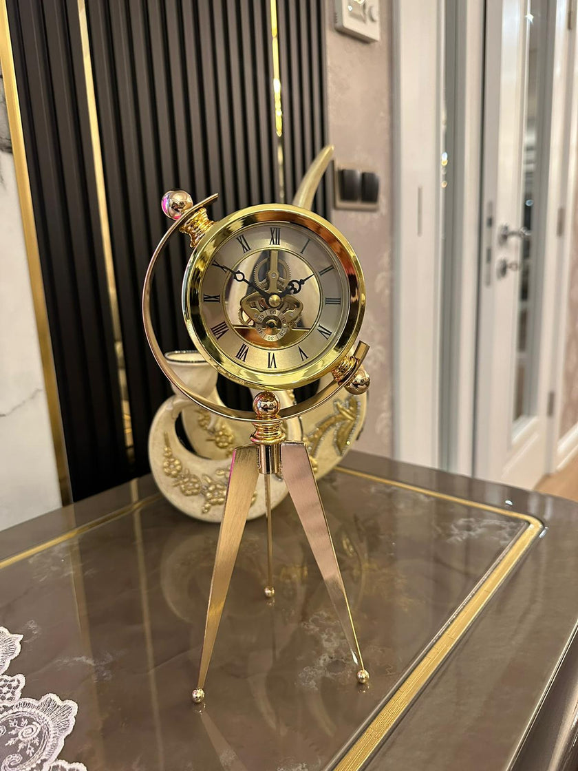 Lüks Gold Tripod Dekoratif Masa Saati – İskelet Mekanizmalı Retro Tasarım& Sleep Nova